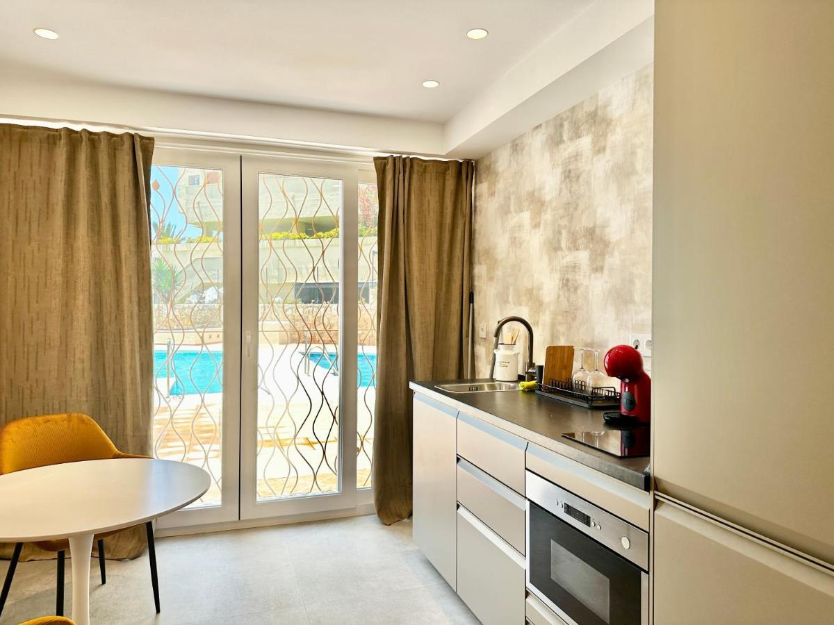 Aparthotel Loft 18 Beachfront Center Marbella